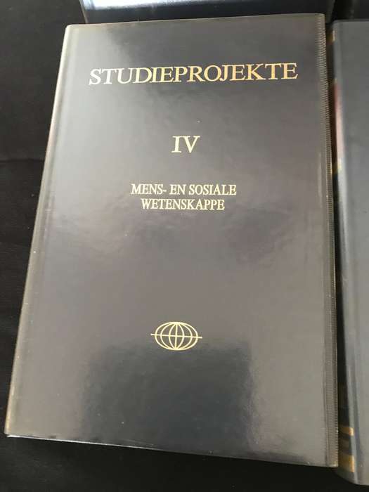 Studieprojekte Deel 1-4 Dr C.F Albertyn