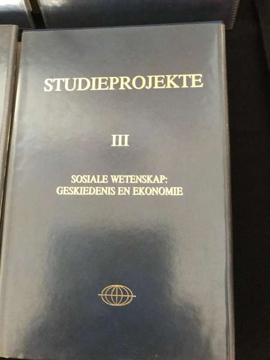 Studieprojekte Deel 1-4 Dr C.F Albertyn