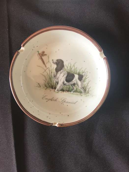 collectible plate London souvenir porcelain Lambert of London decoration and English spaniel ashtray