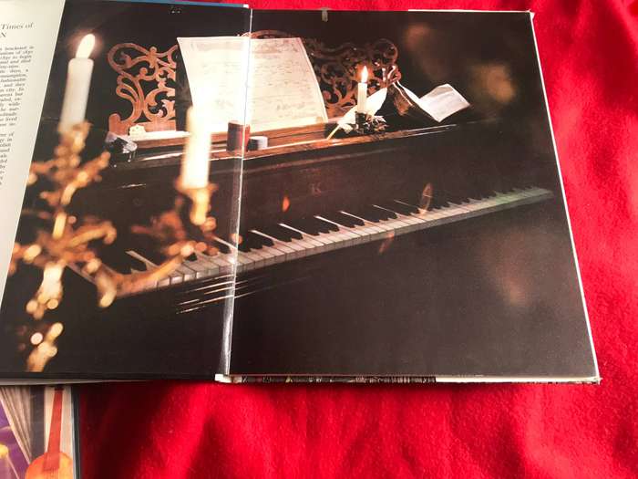 Chopin : The Life and Times of Chopin (portraits of greatness)1967 Book and DVD Piano concerto 1 & 2
