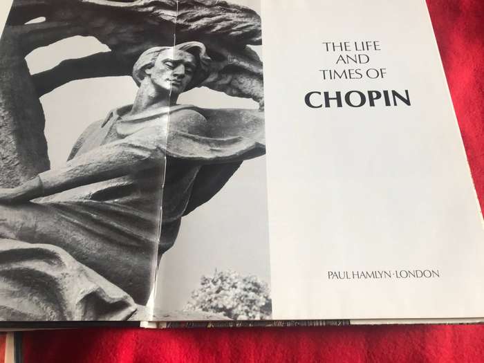 Chopin : The Life and Times of Chopin (portraits of greatness)1967 Book and DVD Piano concerto 1 & 2