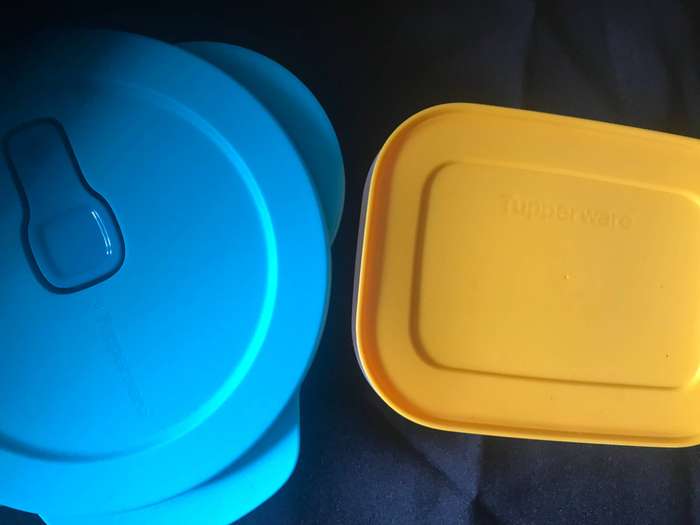 Tupperware and kitchen containers x 6