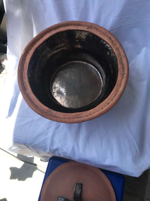 Clay cooking pot with lid glazed inside