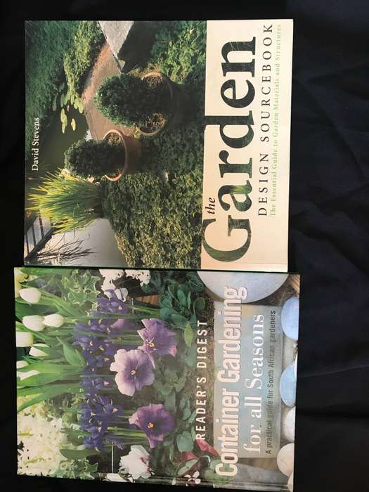 Gardening books Lot 2 books