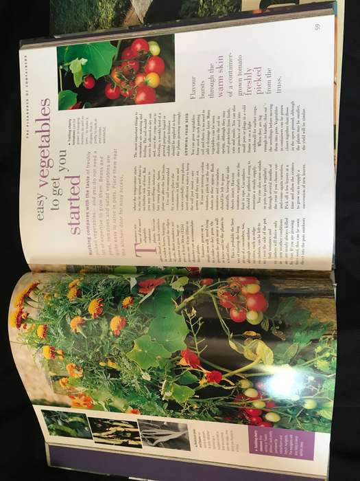 Gardening books Lot 2 books