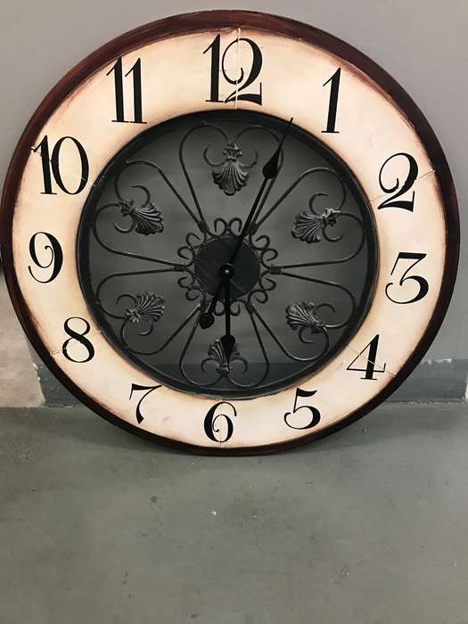 Antique Style Analogue Battery Powered Wall Clock Black not tested