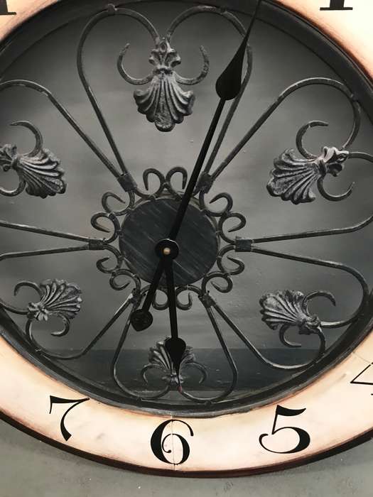 Antique Style Analogue Battery Powered Wall Clock Black not tested
