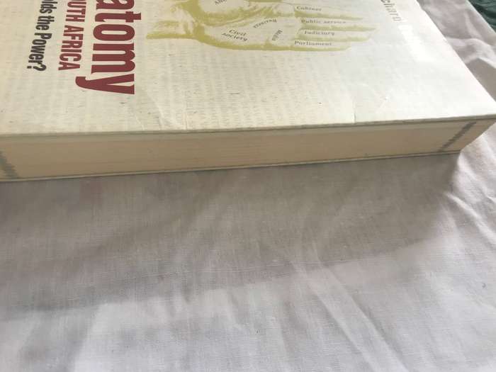 Anatomy of South Africa: Who Holds the Power? - Softcover Richard Calland