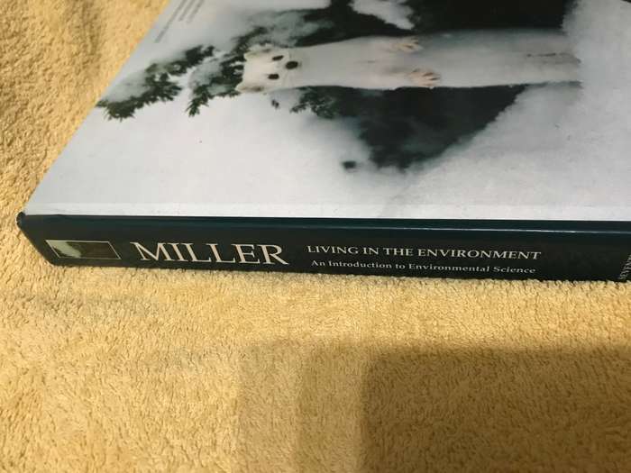 Living in the environment seventh edition G.Tyler Miller ,Jr