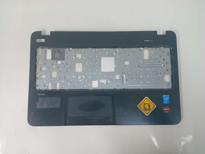 HP Pavillion 15-e067si Palmrest w/keyboard - EAR640003070