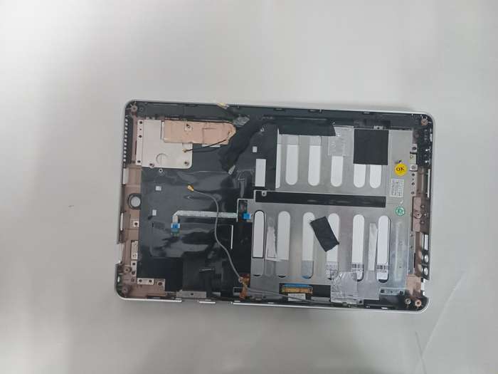 10.1 inch Gigabyte S1082 (LCD+touch) with frame 1366x768 - 9JR1082