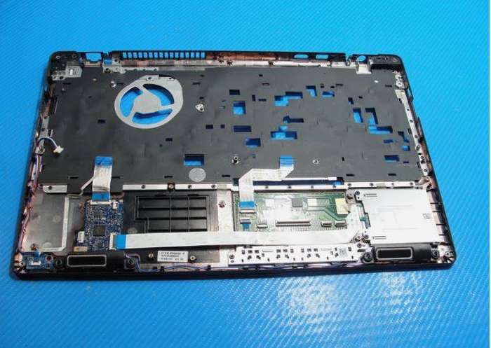 Dell Latitude 5591 15.6" Genuine Palmrest w/Touchpad AP259000600