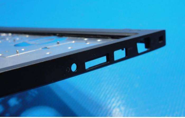 Dell Latitude 5591 15.6" Genuine Palmrest w/Touchpad AP259000600