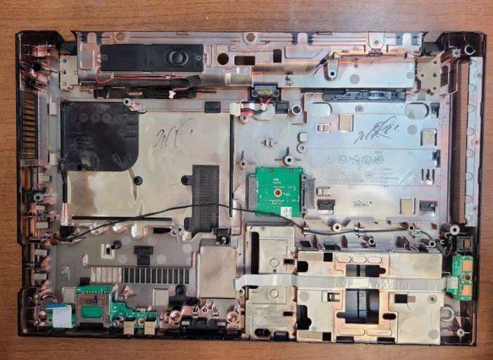 Hp 620 Series Bottom Cover - 605773-001