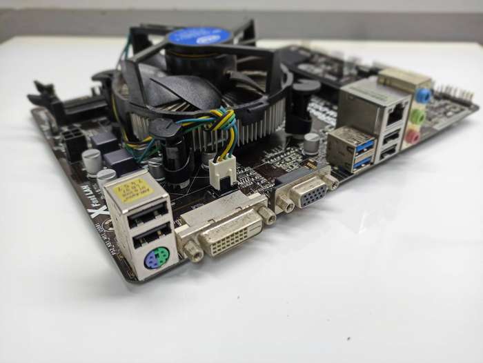 ASRock H81M-DGS - Intel(R) Core(R) (TM) i5-4690 CPU @ 3.50GHz Motherboard