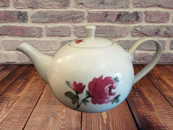 Rachel Barker Stoneware Tea Pot