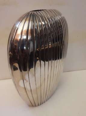Heavy Metal Vase 18 cm