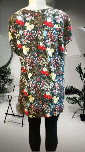 Contempo Multicolour V1cose Long Top Label Size 18
