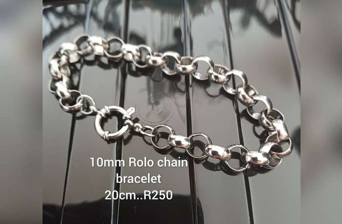 10mm Titanium rolo Bracelet..High quality won't fade or tarnish