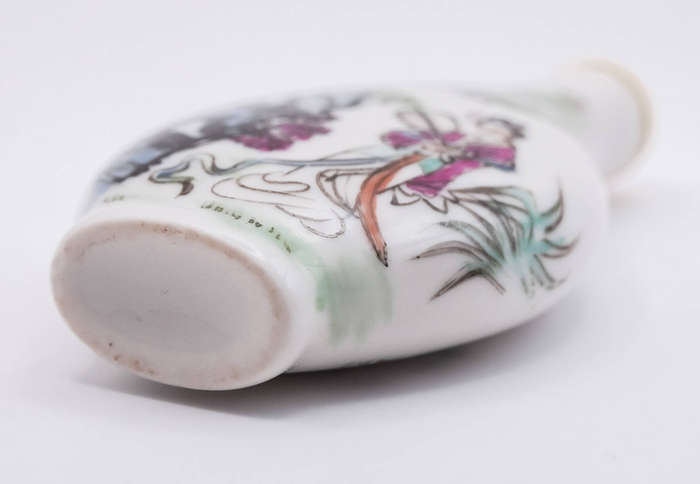Chinese Porcelain Snuff Bottle  Hand-Painted Lady & Calligraphy, Spoon Incomplete