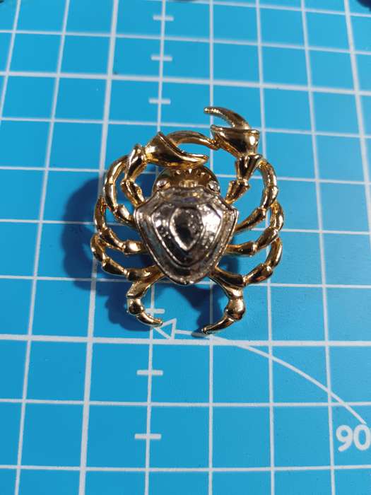 Costume Jewellery - Crab Brooch