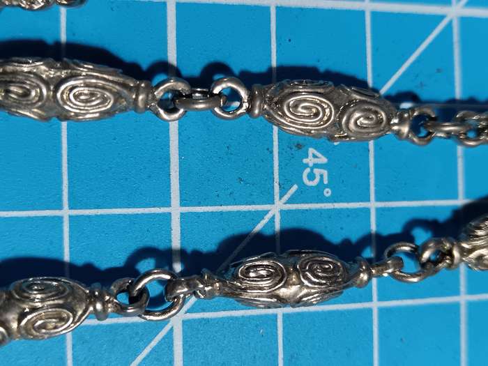 Costume Jewellery - Necklace