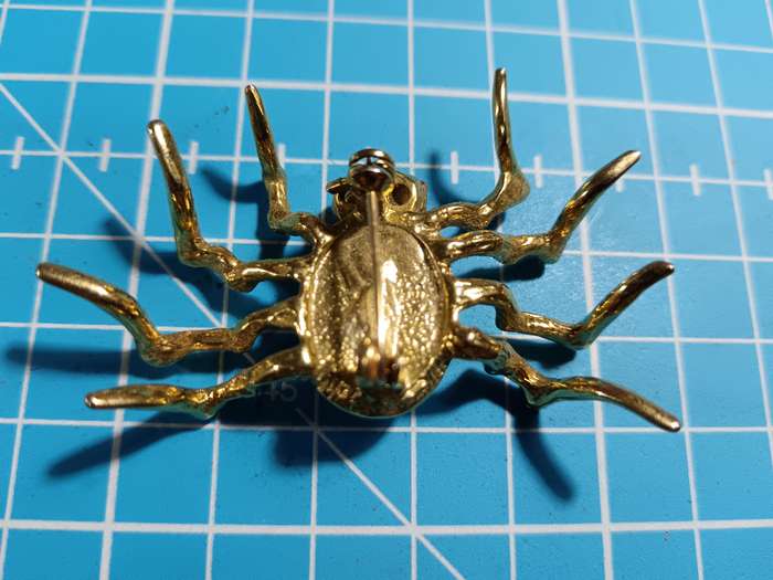 Costume Jewellery - beautiful spider brooch