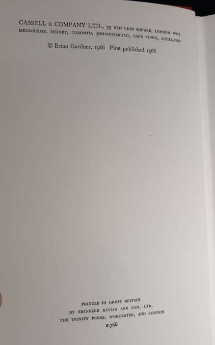 Mafeking: A Victorian legend Hardcover  1 Jan. 1966