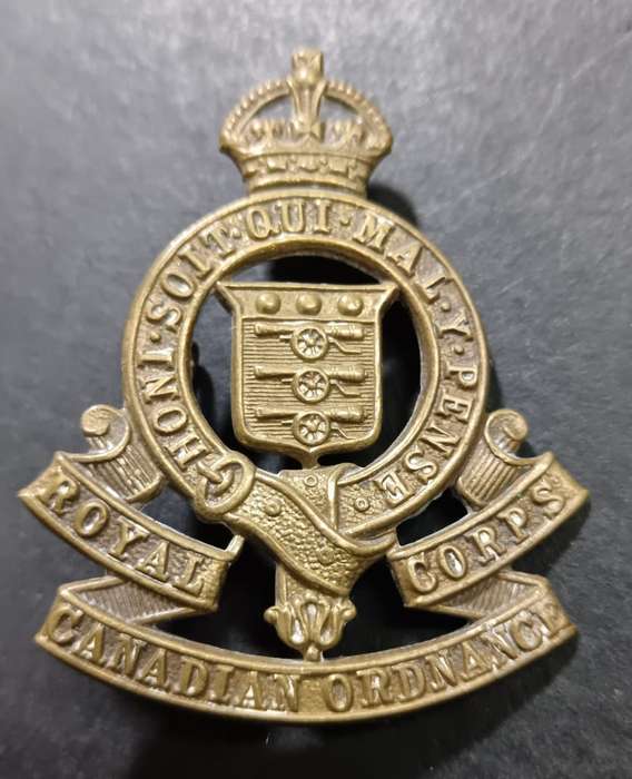 WW2 Royal Canadian Ordnance Corps RCOC Canada Army CEF Cap Badge