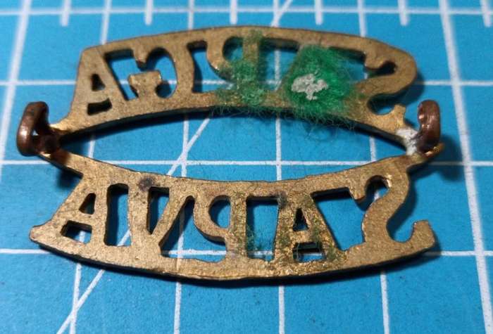 SADF - SA PERMANENT GARRISON ARTILLERY S TYPE SHOULDER TITLE