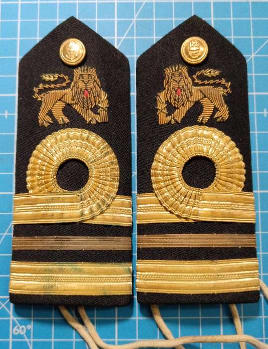 SADF - Navy Lieutenant Commander Epauletter Pair - Bullion Type