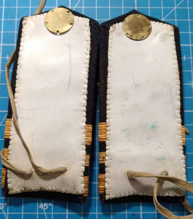 SADF - Navy Lieutenant Commander Epauletter Pair - Bullion Type