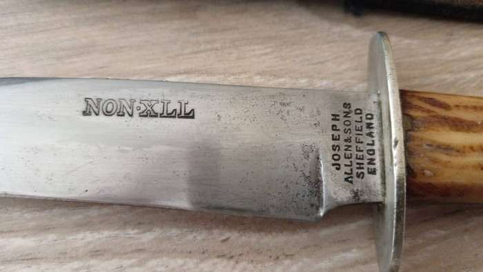 Antique Joseph Allen & Sons Sheffield England Non-XLL Hunting Fighting Knife with Sheath