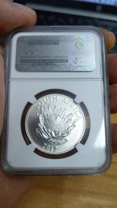 2012 Walter and Albertina Sisulu R1 graded MS67