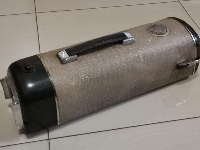 Vintage 1949 Electrolux za 55 vaccum cleaner