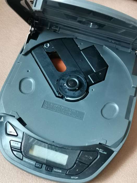 Boxed vintage Kenwood dpc-151 portable CD player