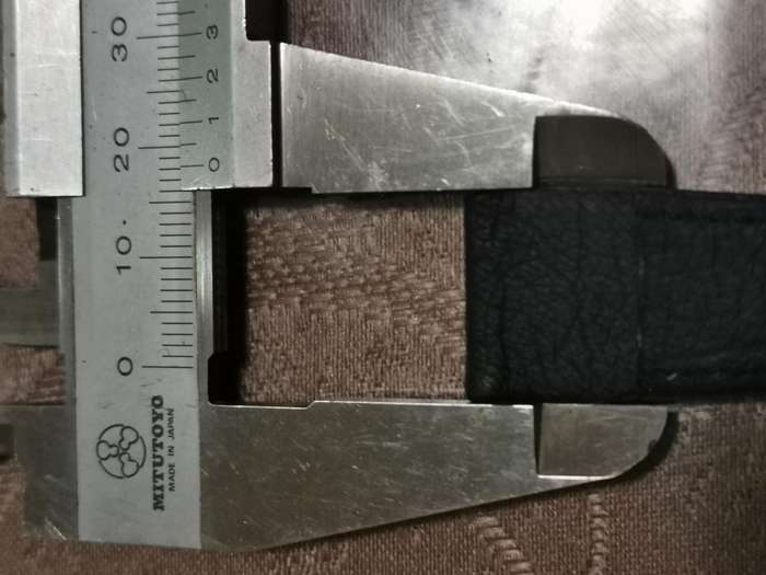 Genuine leather 18mm black  extra long watch strap new old stock