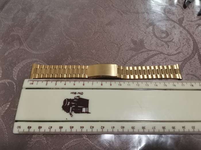 Gold tone stainless steel watch bracelet to fit 20mm lug new old stock