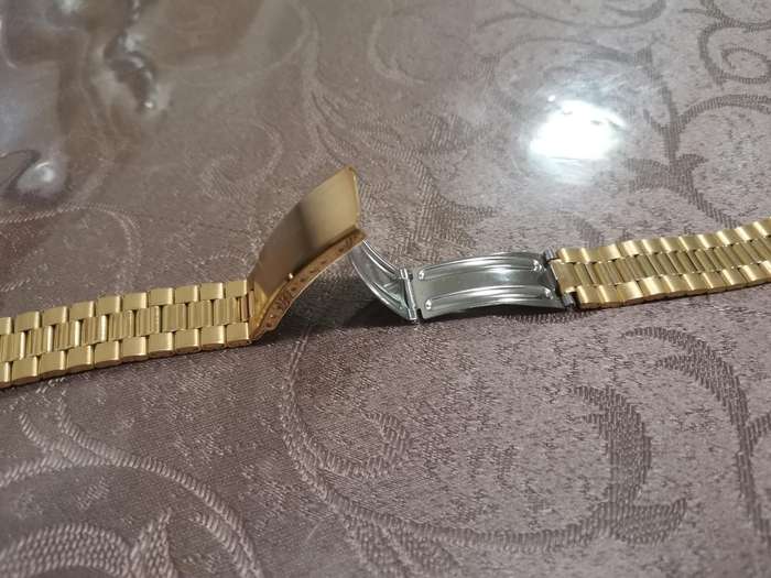 Gold tone stainless steel watch bracelet to fit 20mm lug new old stock