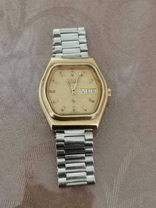 Vintage Rado quartz gents watch