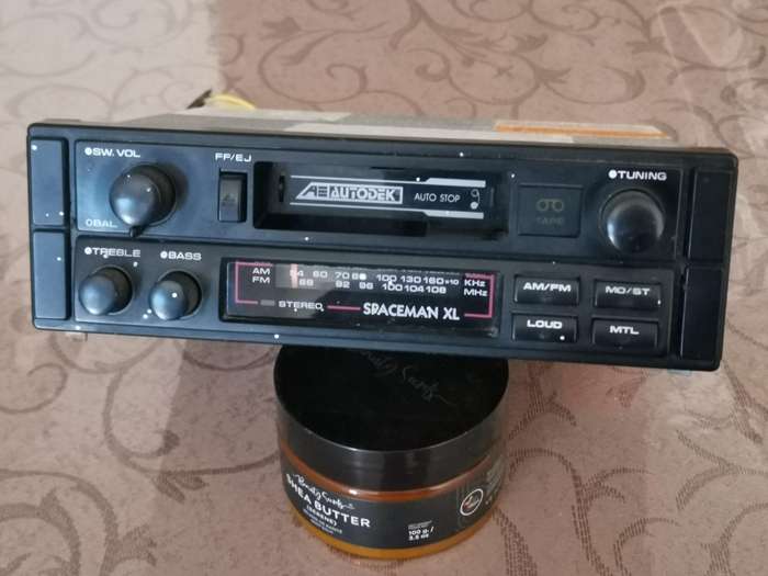 Vintage autodek spaceman cassette tape car radio