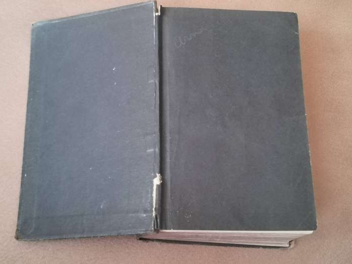 Vintage 1923 Dutch bijble in excellent condition