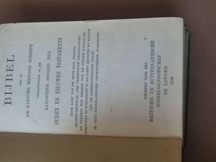 Vintage 1923 Dutch bijble in excellent condition