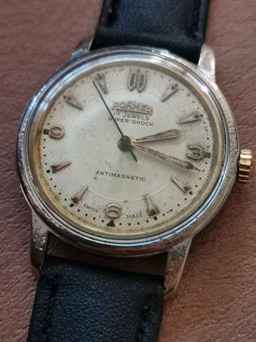 Vintage roamer 17 jewels super - shock antimagnetic manual wind mechanical watch