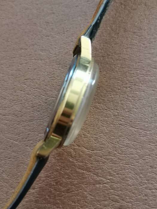 Vintage rotary 17 jewels incabloc manual wind mechanical watch