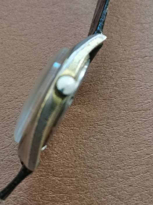Vintage rotary 17 jewels manual wind watch