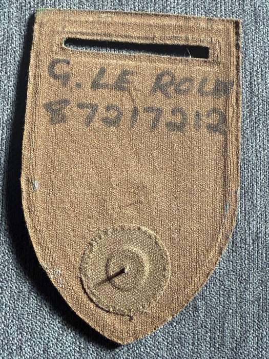 1 Maintenance Unit Kimberley Tupper Shoulder Flash (Broad Number)