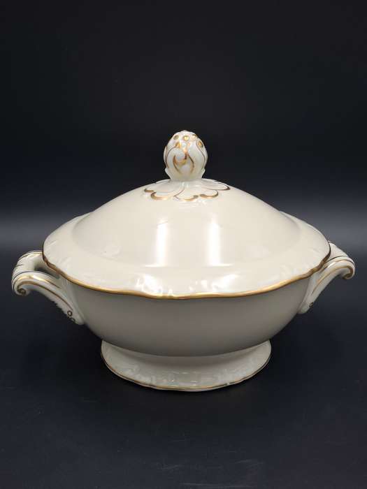 Vintage Porsgrunn Norge - 33 piece dinnerware in ivory with gold trim - designer Nora Gunderson