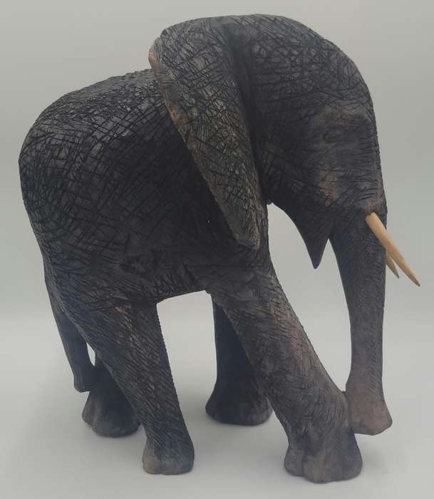 Elephant Wood Carving - Stunning craftmanship - 42cm H