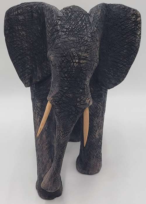 Elephant Wood Carving - Stunning craftmanship - 42cm H